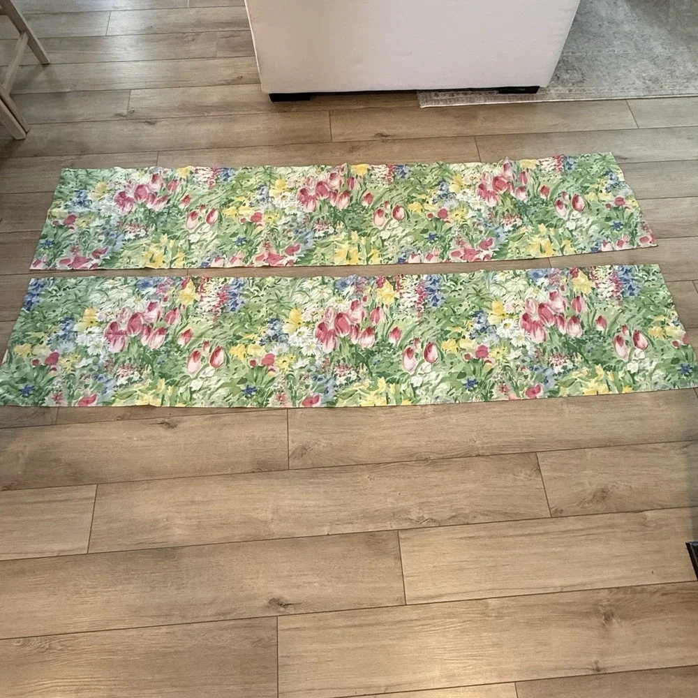 JC Penny Floral Tulip Valance Set of 2‎ 86